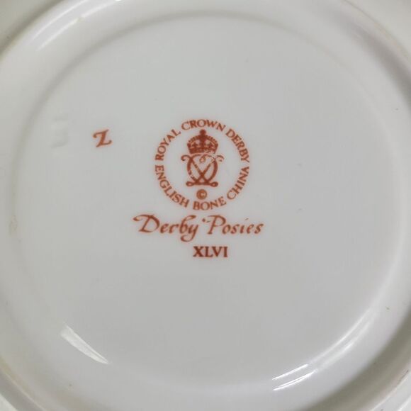Royal Crown Bone China‎ Derby Poisies Saucer - Picture 4 of 5